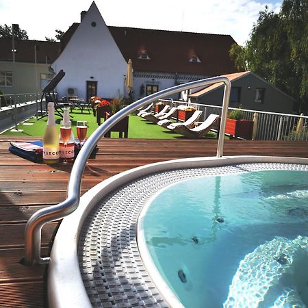 Knize Ferdinand Apartments Мікулов Екстер'єр фото