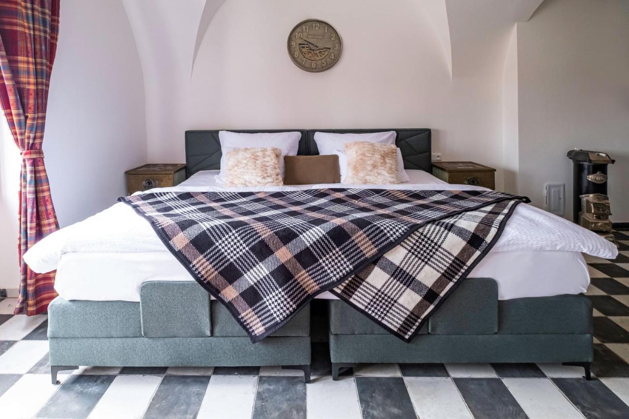 Knize Ferdinand Apartments Мікулов Екстер'єр фото
