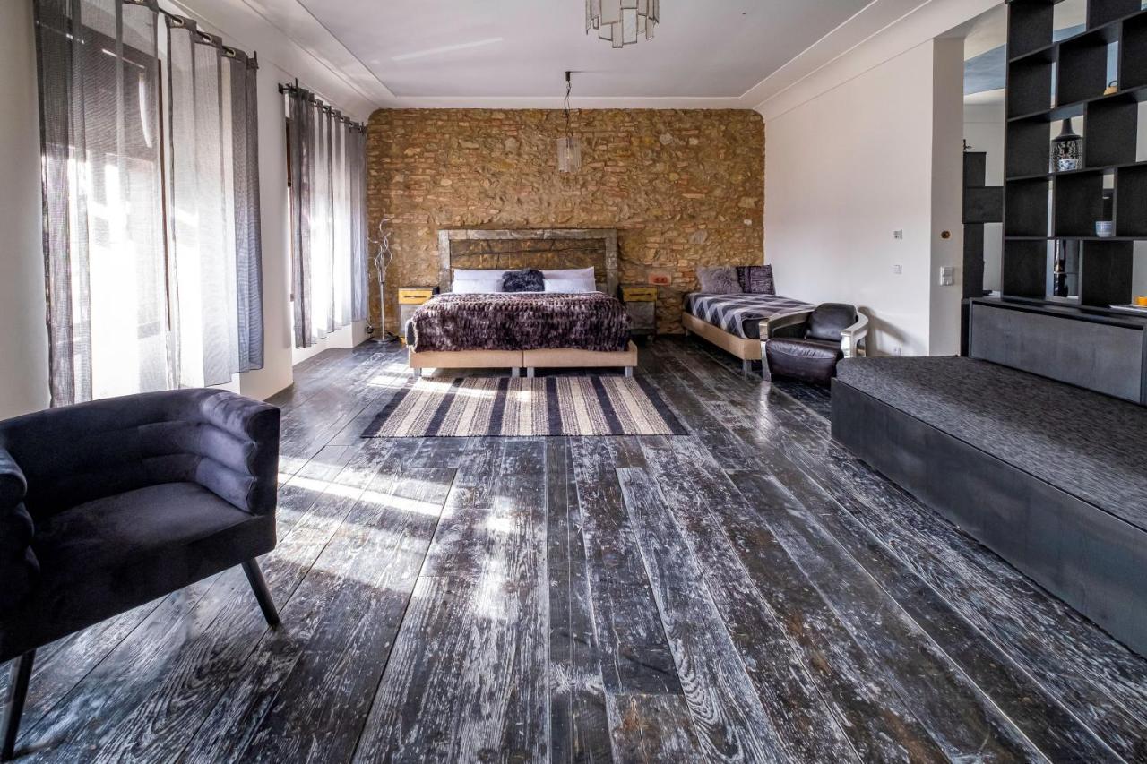 Knize Ferdinand Apartments Мікулов Екстер'єр фото