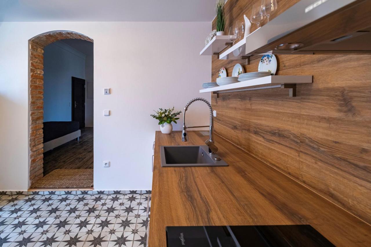 Knize Ferdinand Apartments Мікулов Екстер'єр фото