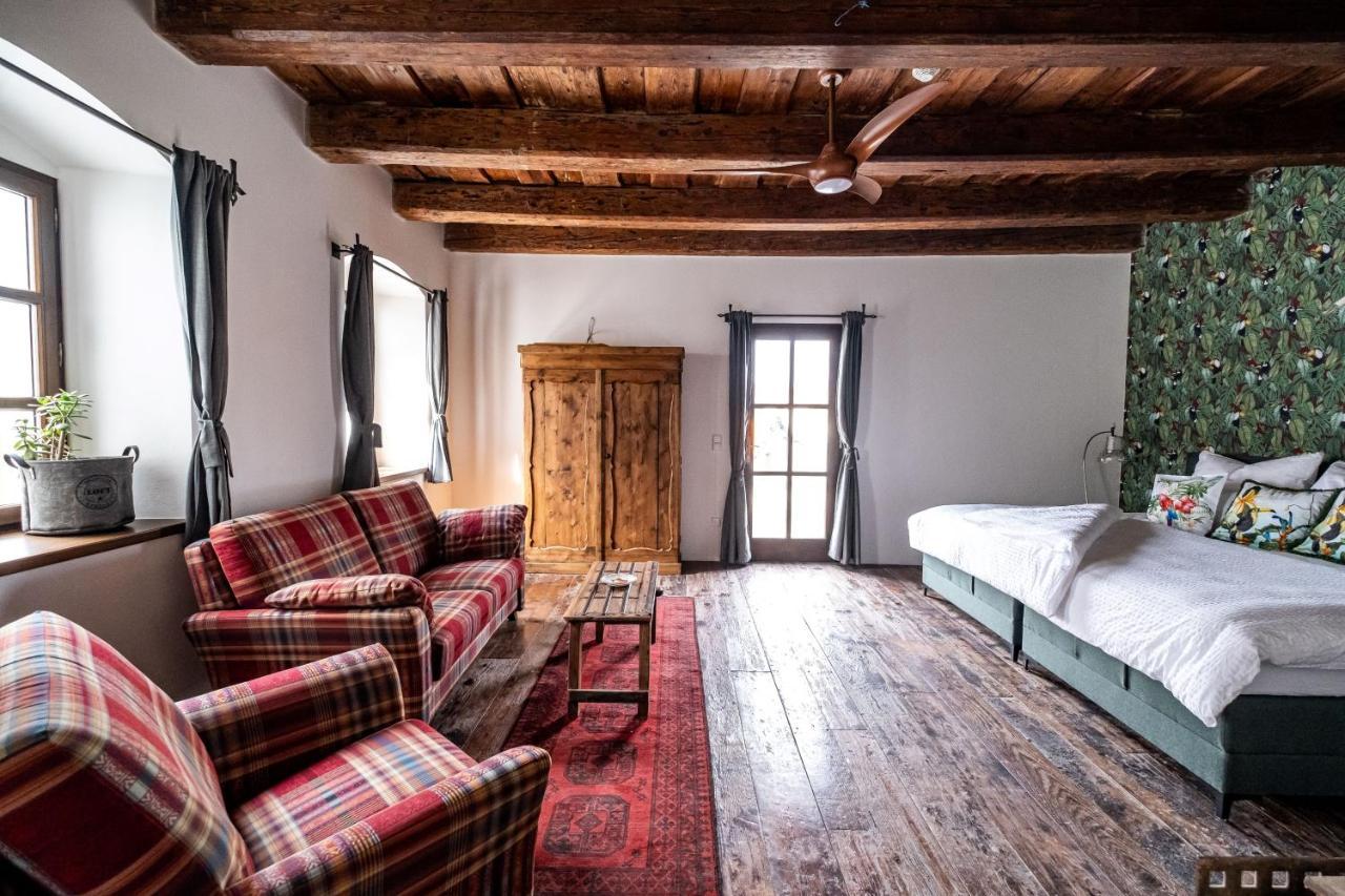 Knize Ferdinand Apartments Мікулов Екстер'єр фото